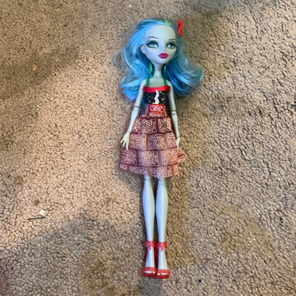 Scull Shores Ghoulia Yellps